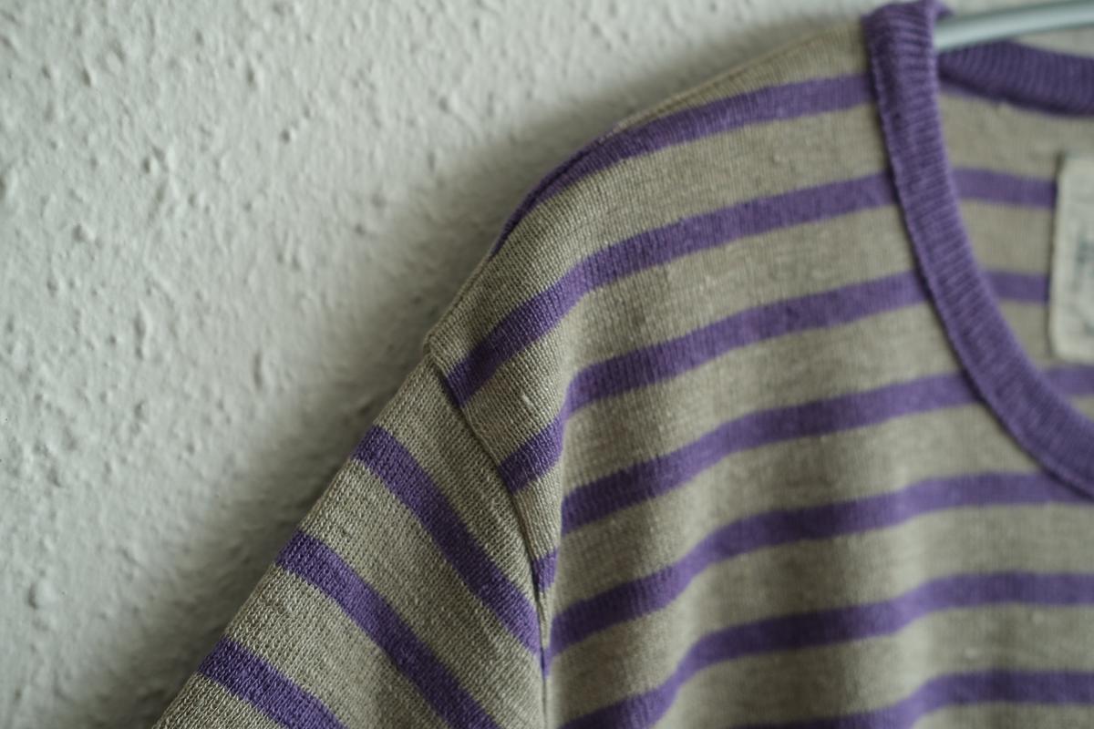 リネンニットボーダー半袖プルオーバー｜メンズ｜生成×パープル