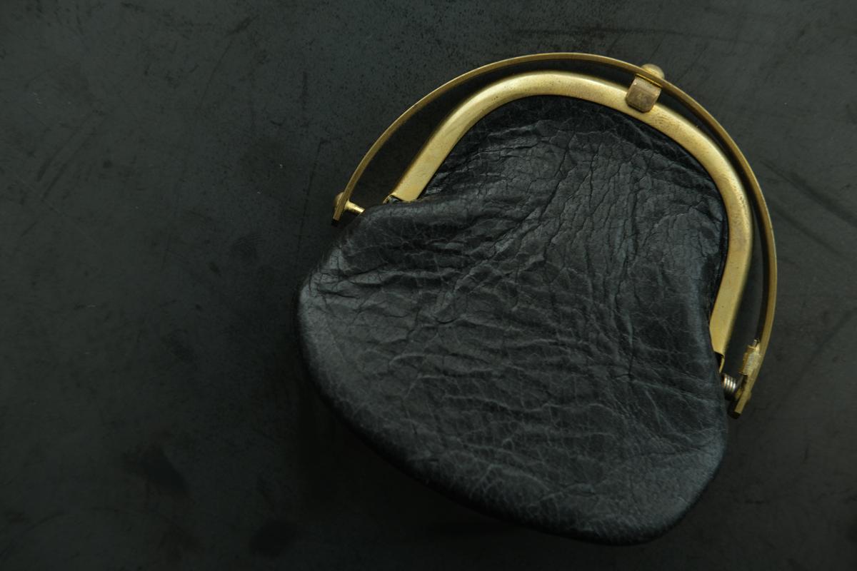 coin case ＜蝦夷鹿革 黒＞