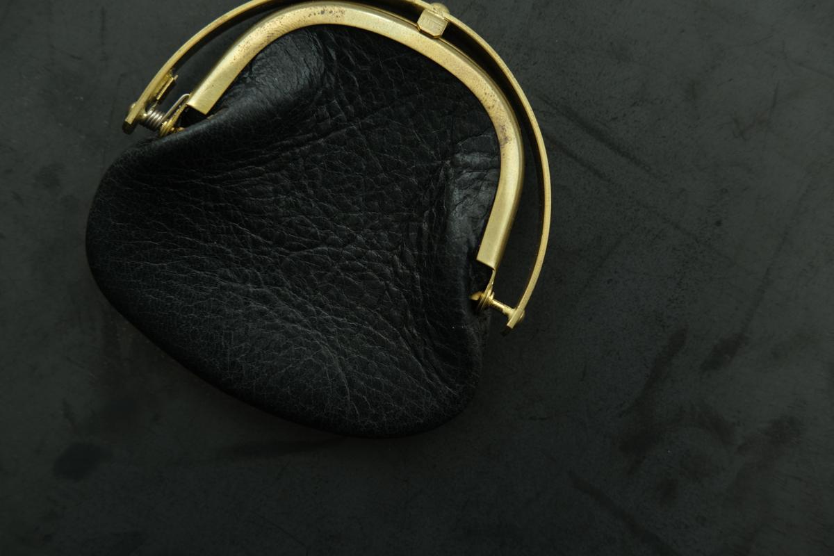 coin case ＜蝦夷鹿革 黒＞