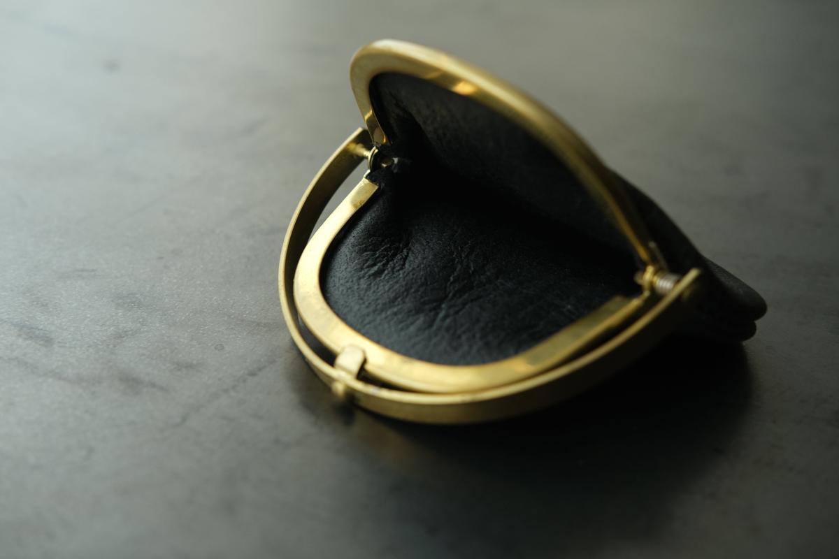 coin case ＜蝦夷鹿革 黒＞