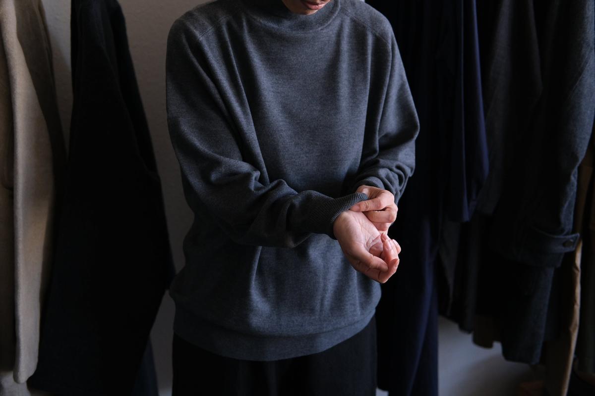 MITTAN / スーパー180'sウールタートル 黒 KN-37 / unisex