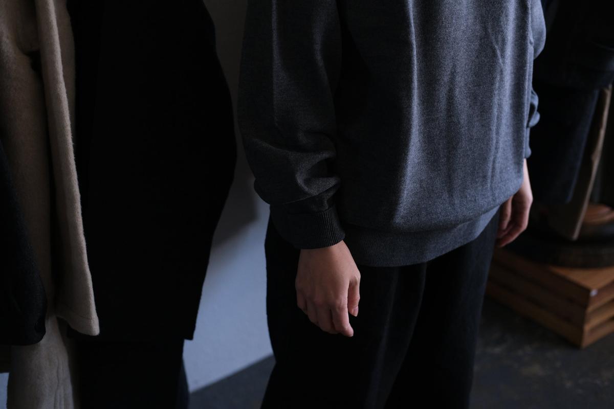 MITTAN / スーパー180'sウールタートル 黒 KN-37 / unisex