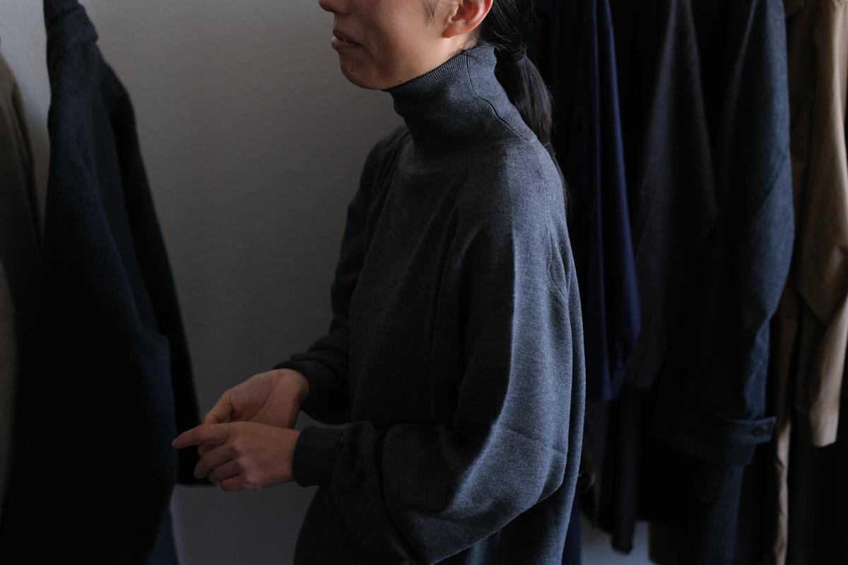 MITTAN / スーパー180'sウールタートル 黒 KN-37 / unisex