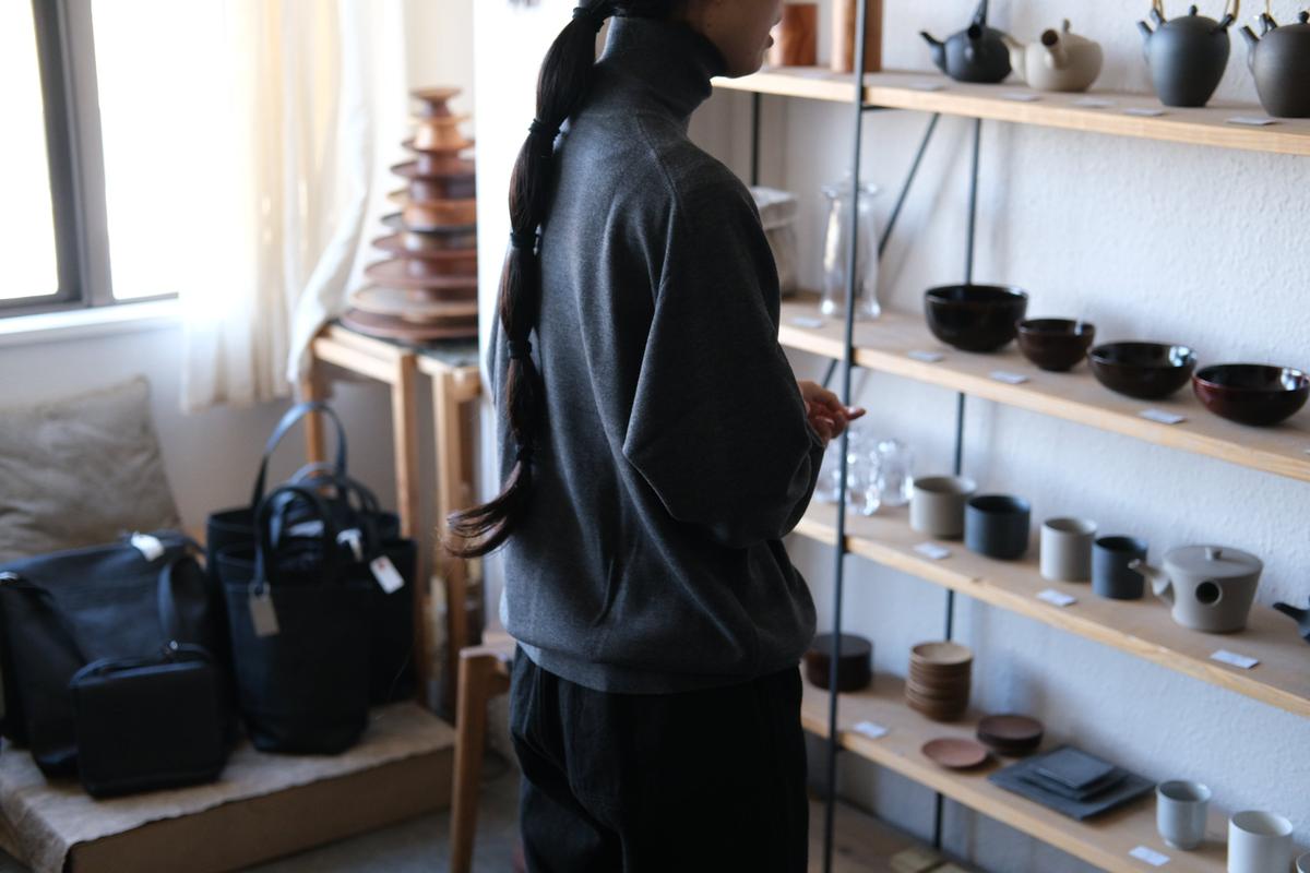 MITTAN / スーパー180'sウールタートル 黒 KN-37 / unisex