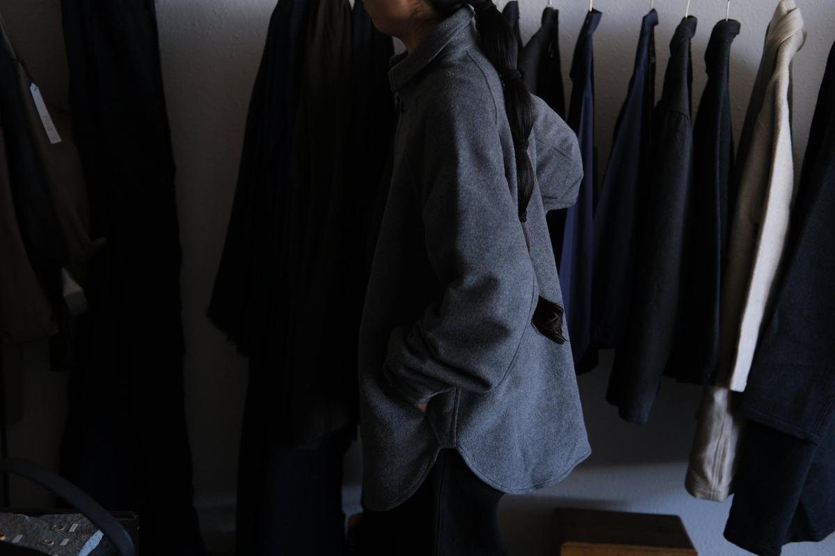 MITTAN / ウールシルクキャメルシャツ 濃灰 SH-108 / unisex