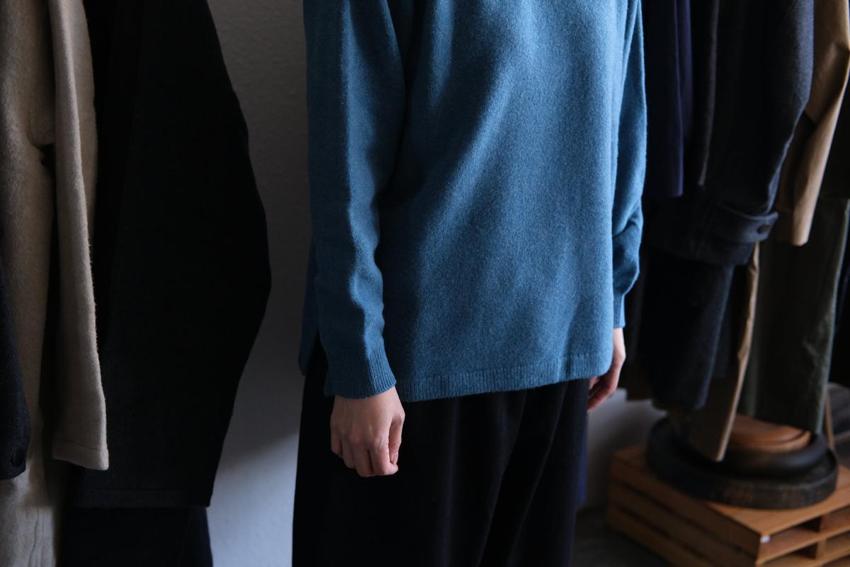 MITTAN / ウルグアイウールタートルセーター 薄灰 KN-34 / unisex