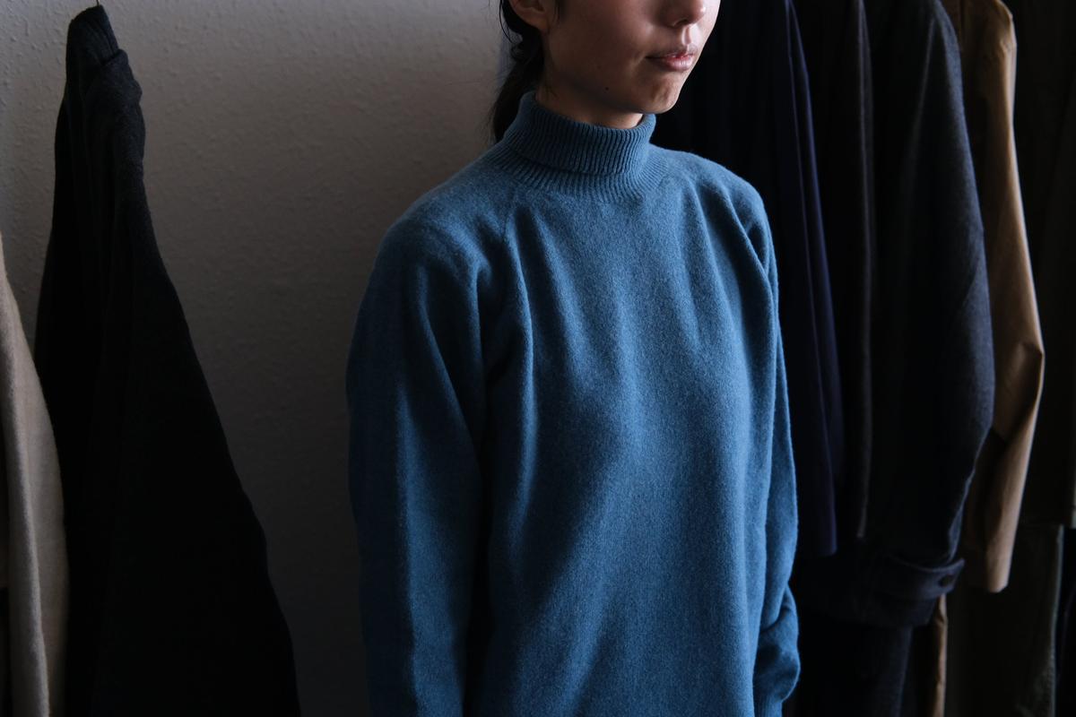 MITTAN / ウルグアイウールタートルセーター 薄灰 KN-34 / unisex