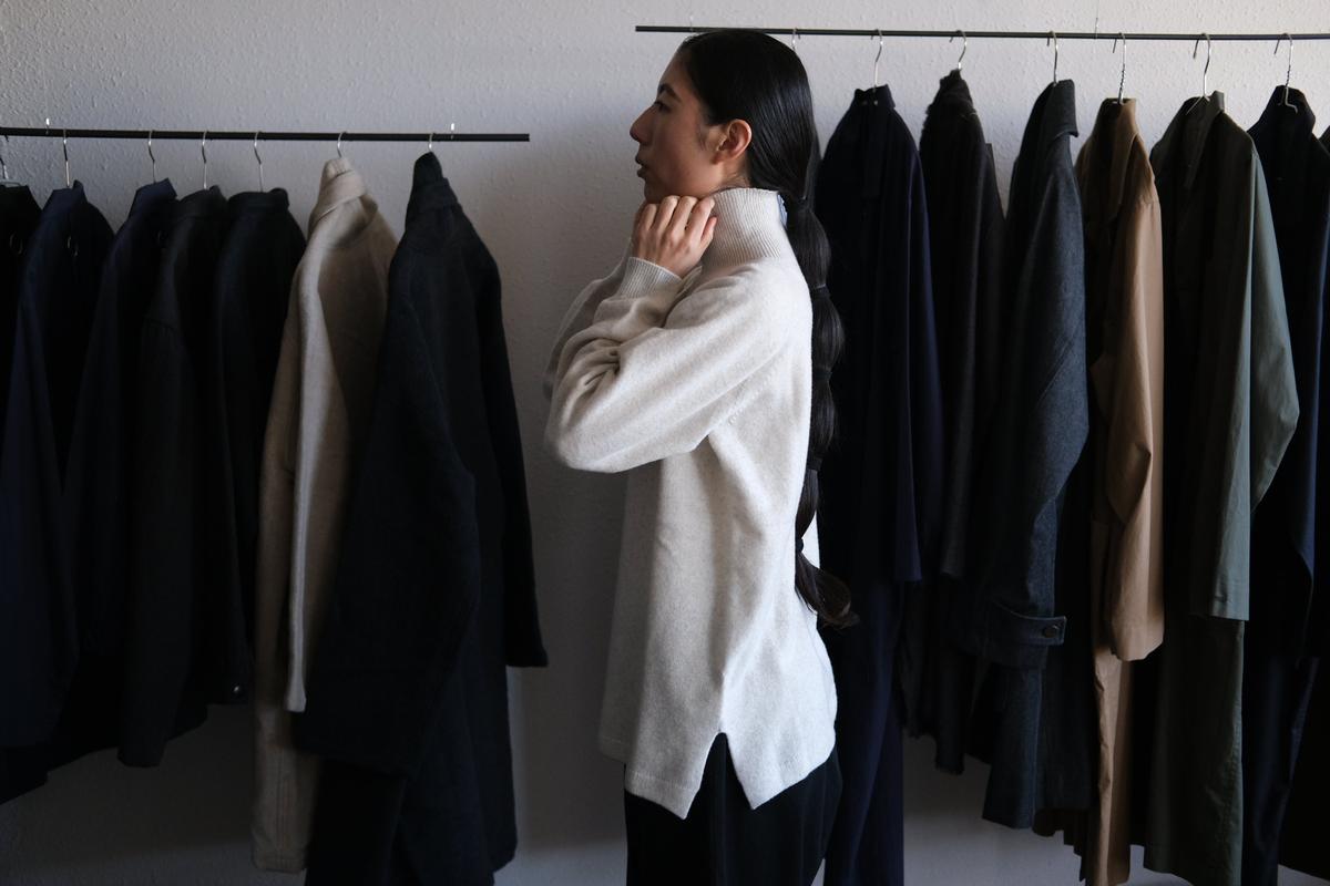 MITTAN / ウルグアイウールタートルセーター 薄灰 KN-34 / unisex