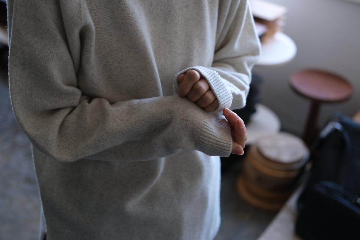 MITTAN / ウルグアイウールタートルセーター 薄灰 KN-34 / unisex