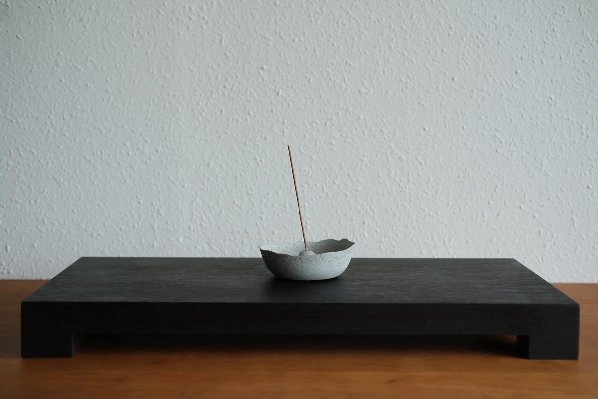 無垢材の切出し脚付き台 ウェンジ オイル仕上げ ＜5＞