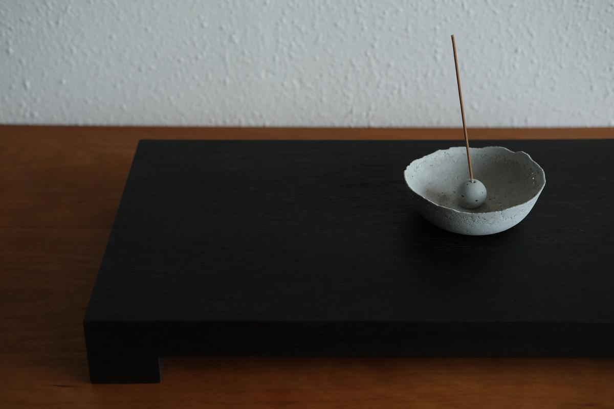 無垢材の切出し脚付き台 ウェンジ オイル仕上げ ＜5＞