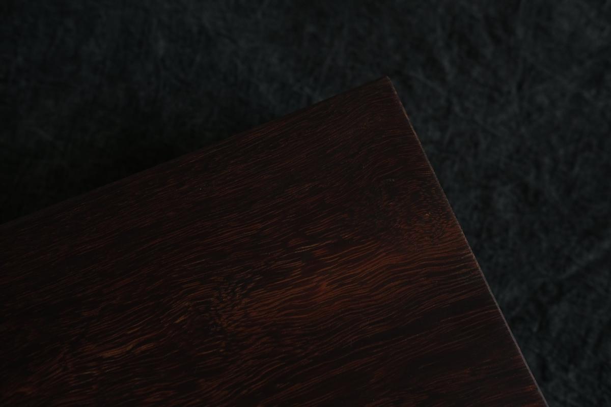 無垢材の切出し脚付き台 樹種不明 オイル仕上げ ＜1＞