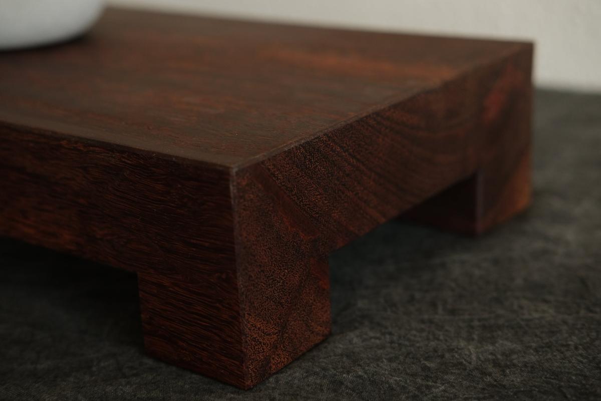 無垢材の切出し脚付き台 樹種不明 オイル仕上げ ＜1＞