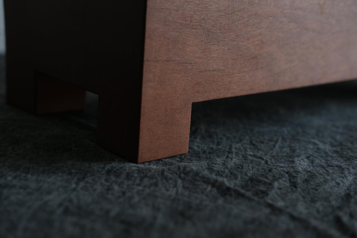 無垢材の切出し脚付き台 アサメラ オイル仕上げ ＜1＞