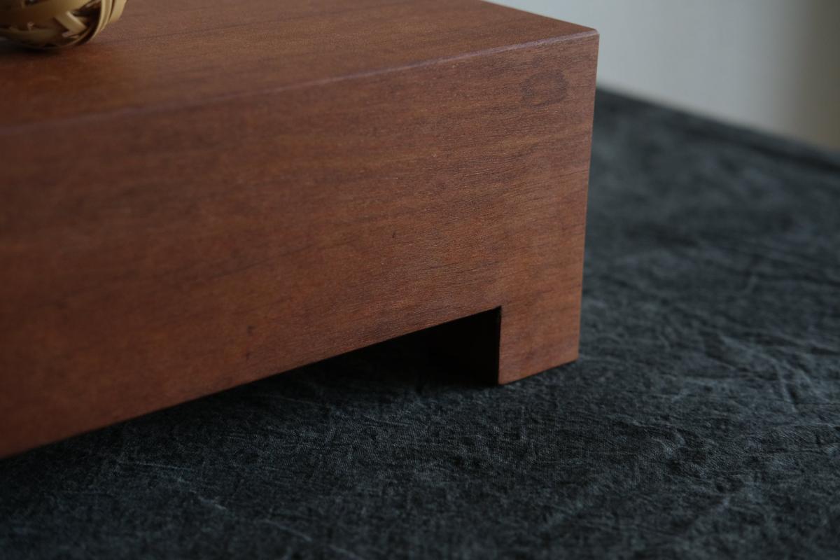 無垢材の切出し脚付き台 アサメラ オイル仕上げ ＜1＞