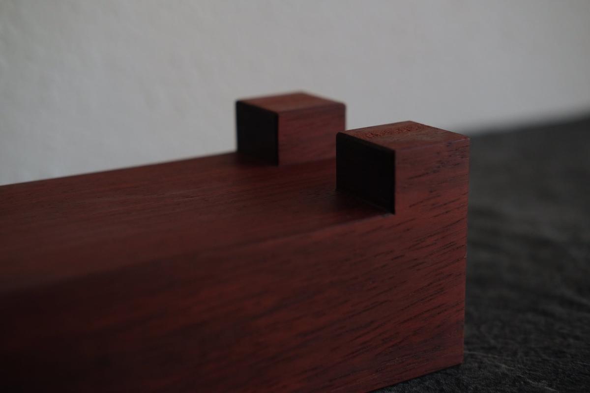 無垢材の切出し脚付き台 樹種不明 オイル仕上げ ＜2＞