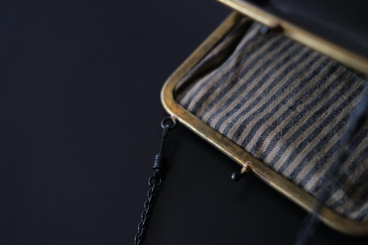 レザーショルダーポーチ frame porch SLAO-51 ＜鹿革 black＞ 02