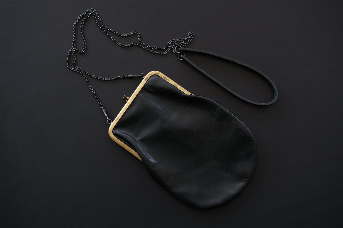 レザーショルダーポーチ frame porch SHC-301 ＜鹿革 black＞