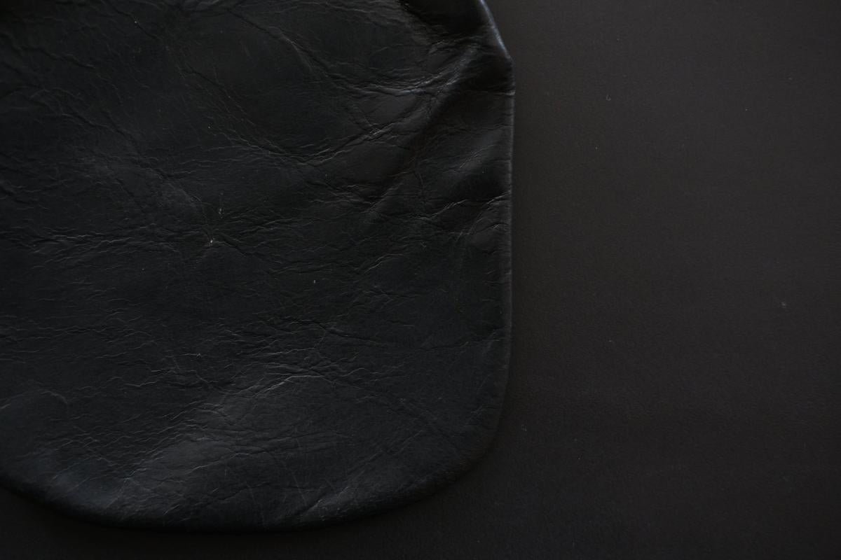 レザーショルダーポーチ frame porch SHC-301 ＜鹿革 black＞