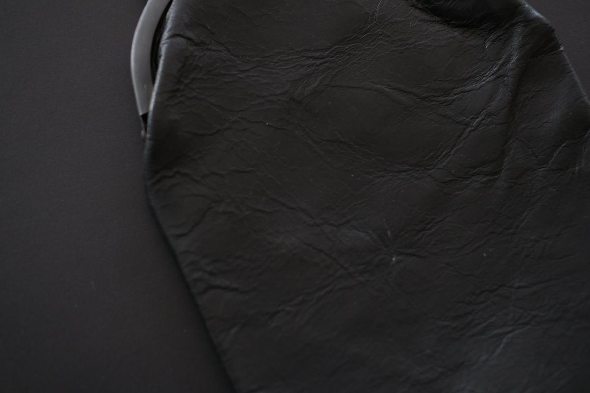 レザーショルダーポーチ frame porch SHC-301 ＜鹿革 black＞