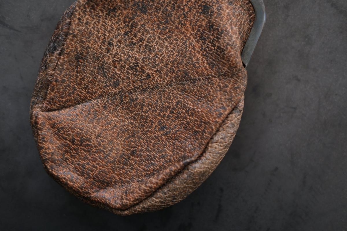 レザーショルダーミニポシェット SHC-R703 ＜熊革 墨染め＞