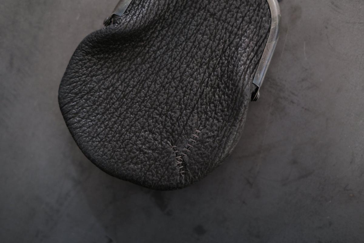 レザーショルダーミニポーチ egg-01 ＜サメ革 黒 パッチワーク＞