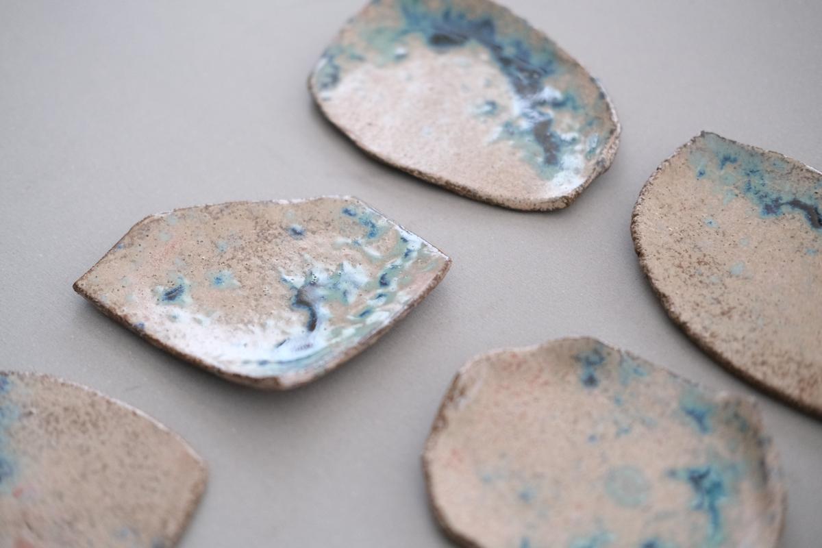 かけら皿　角　薄茶青