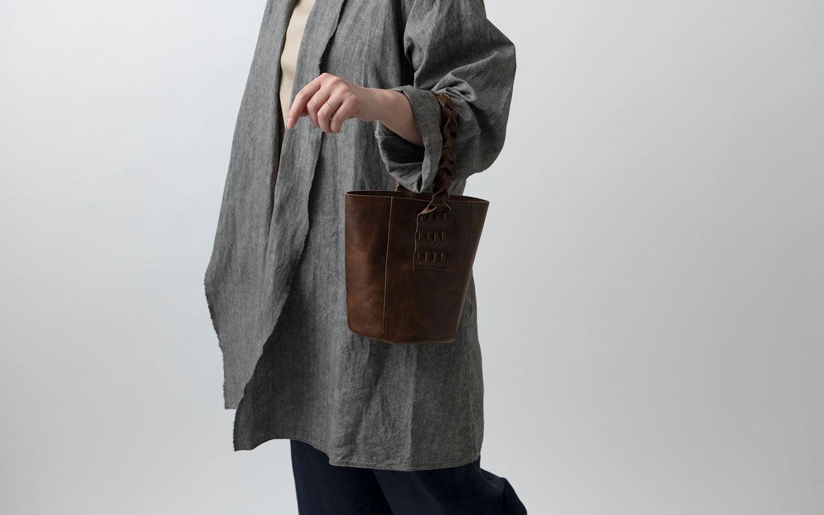 MITTAN / 駱駝革ミニバッグ 濃茶