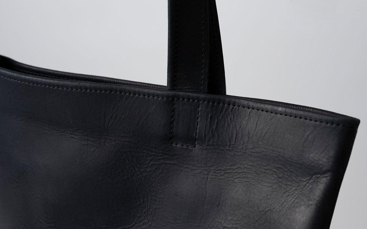レザートートバッグ black ＜M＞