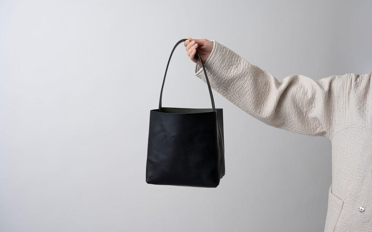 レザーキューブバッグ