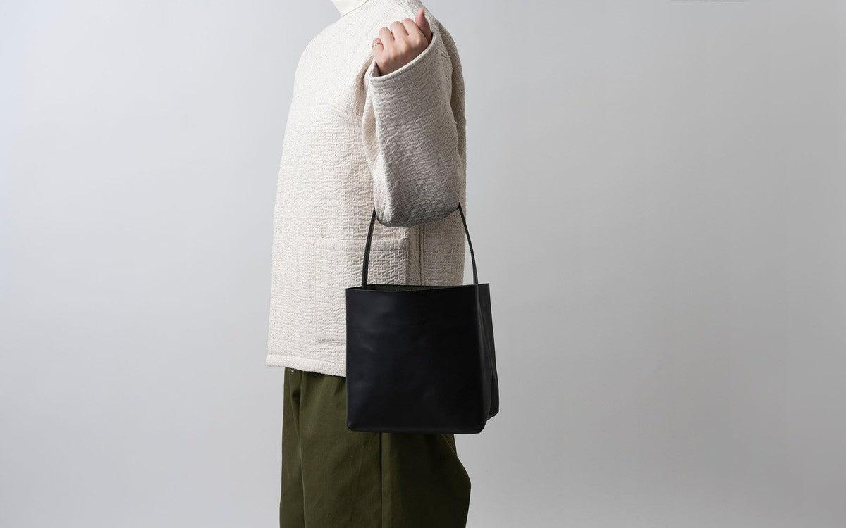 レザーキューブバッグ