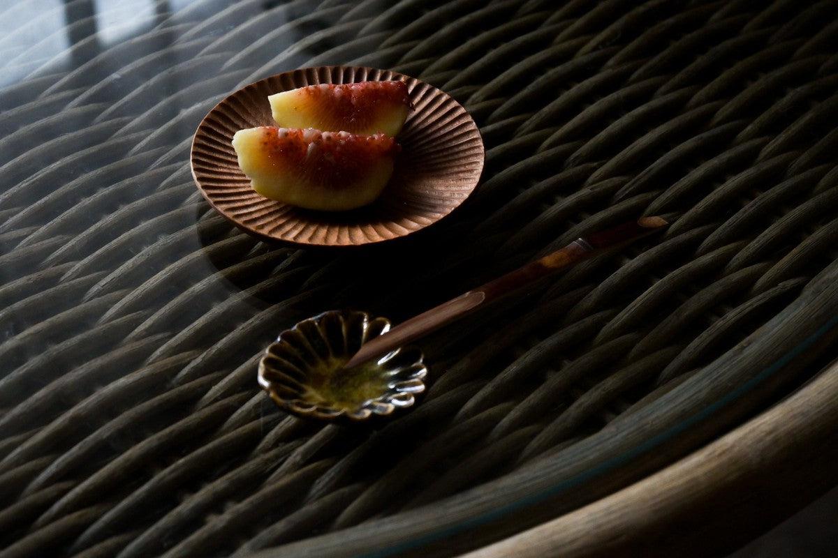 ハツリ小皿 ウォールナット｜オイル・蜜蝋仕上げ