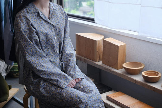 木間服装製作 longshirt flower blue｜unisex freesize