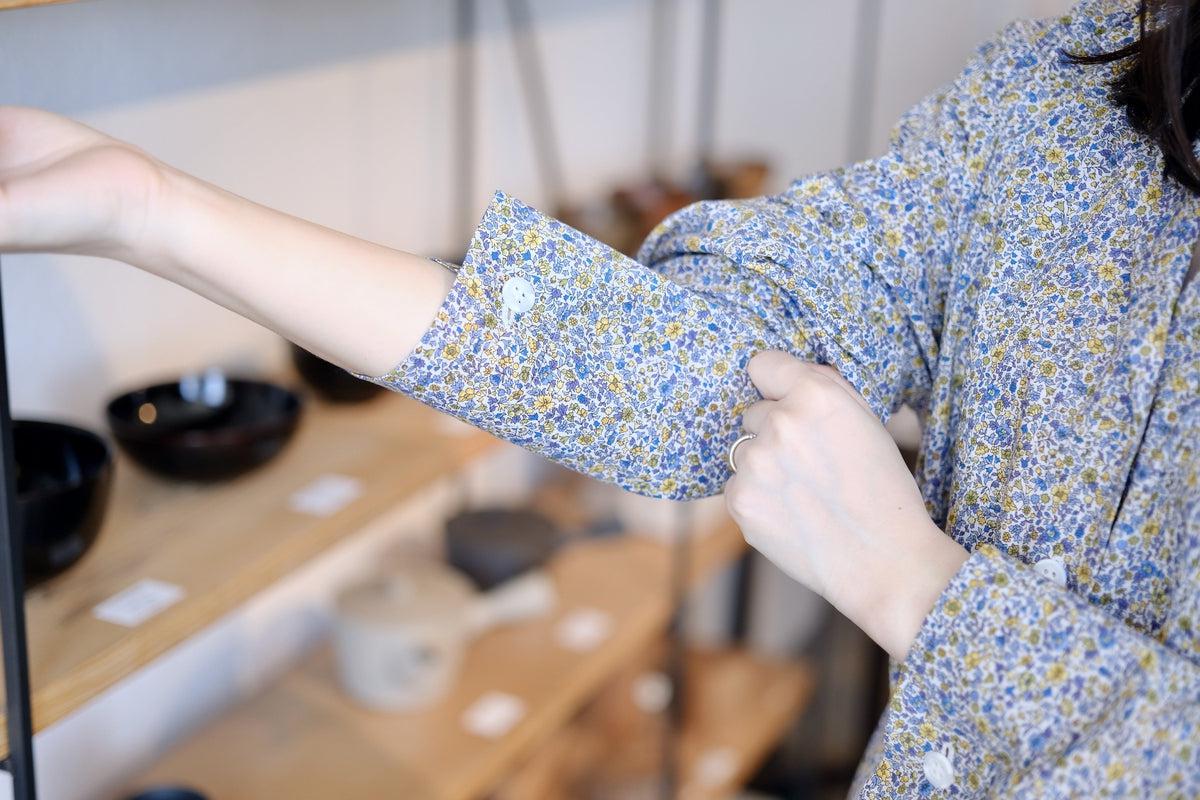 木間服装製作 longshirt flower blue｜unisex freesize