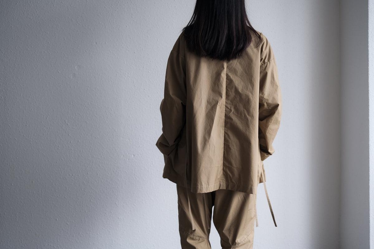 きるもの｜JKT弐｜タイプライター｜ベージュ｜unisex freesize