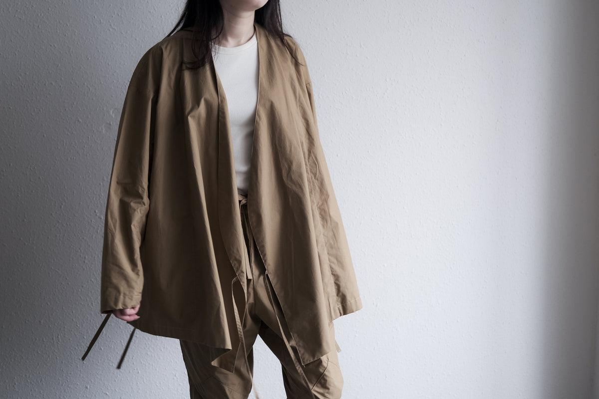 きるもの｜JKT弐｜タイプライター｜ベージュ｜unisex freesize