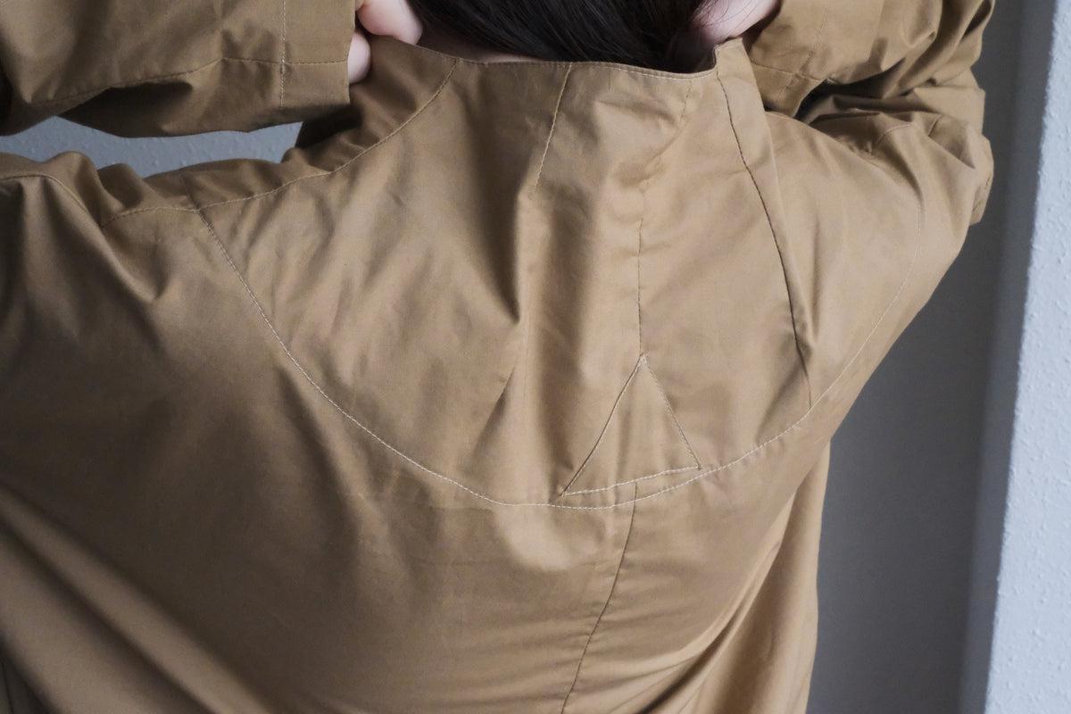 きるもの｜JKT弐｜タイプライター｜ベージュ｜unisex freesize