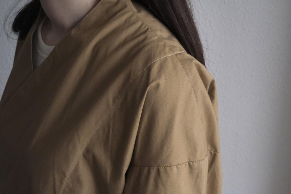 きるもの｜JKT弐｜タイプライター｜ベージュ｜unisex freesize