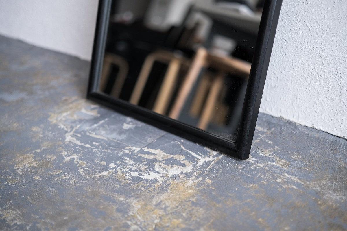 四角鏡 黒 368×490mm｜三浦治