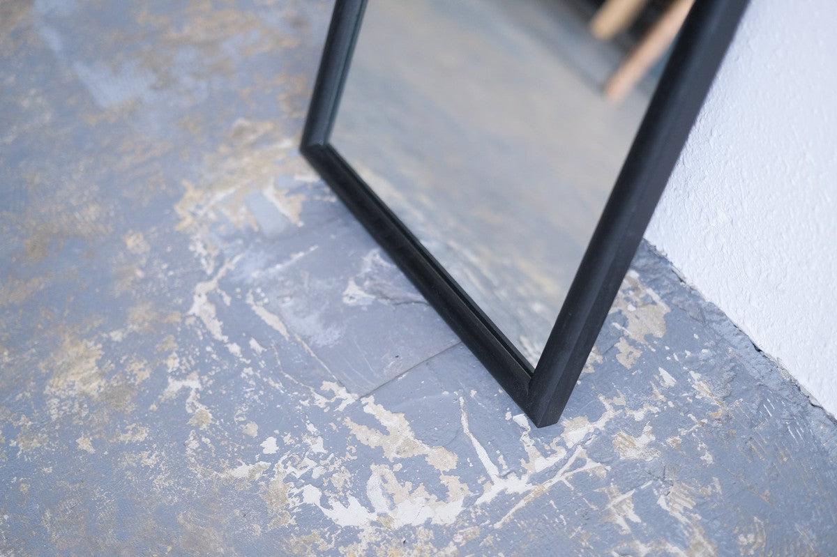 四角鏡 黒 368×490mm｜三浦治