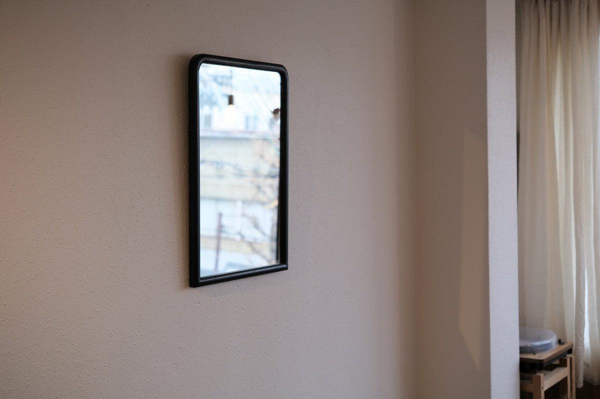 四角鏡 黒 458×664mm｜三浦治