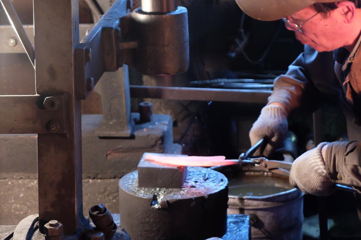 【再入荷】鍛冶職人の菜切り包丁