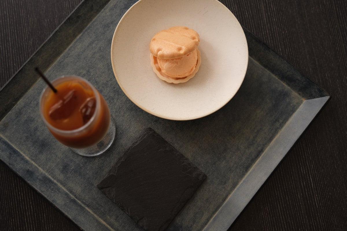 一閑張四角盆 寄竹