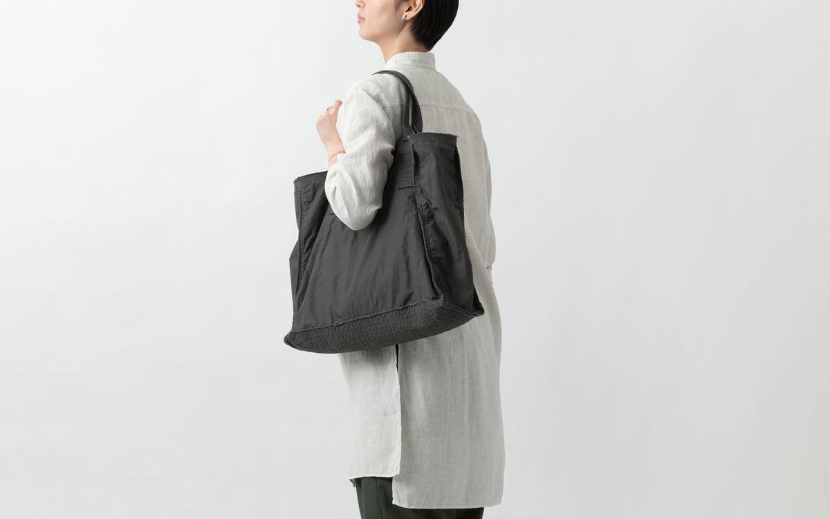 MITTAN / 綿麻ウェザーレイヤードバッグ大 濃紺 BA-19