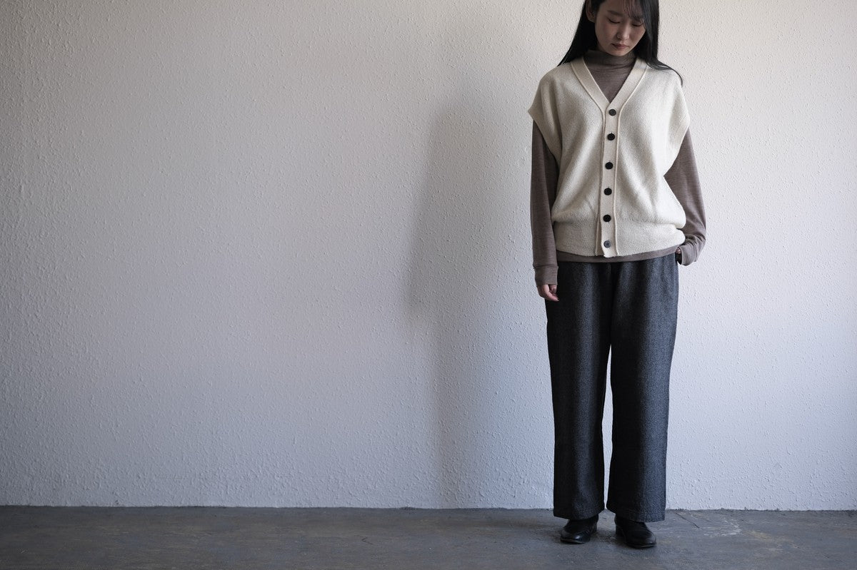 MITTAN / ベビーアルパカベスト 茶 KN-28 / unisex