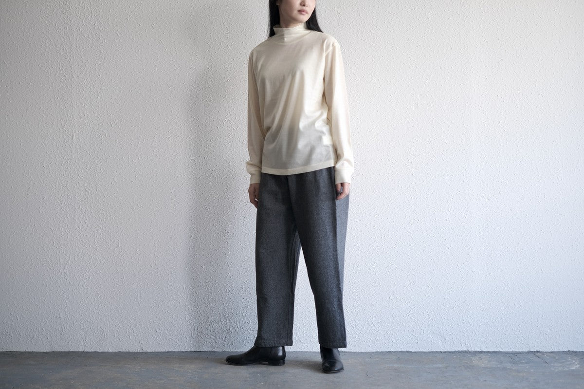 HANDROOM ウォッシャブルウールハイネック off white｜unisex｜3size