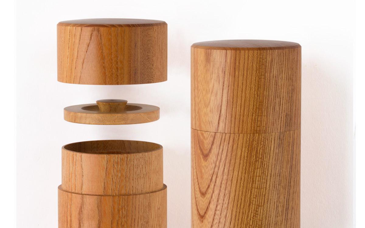 ろくろ挽きの欅の木の茶筒（小）