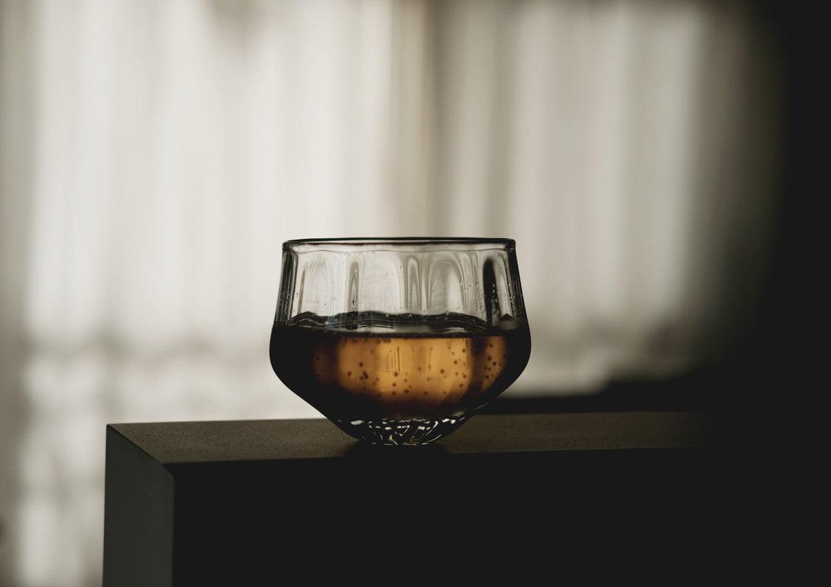 吹きガラスのグラス 六角