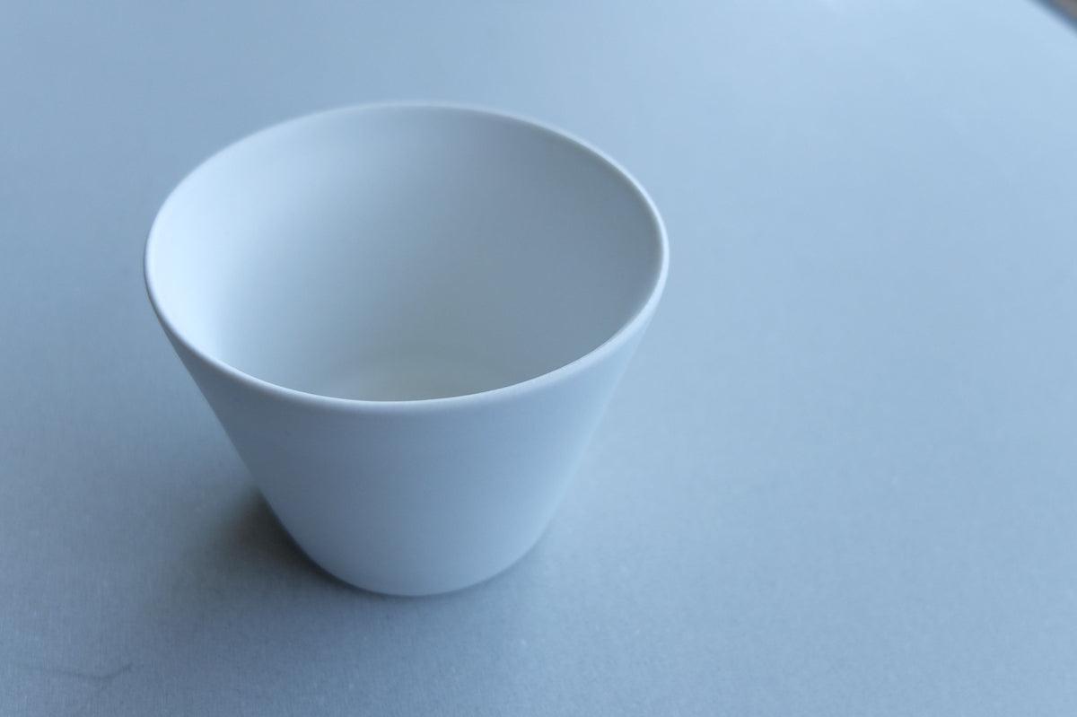 カップ 円錐台 白マット