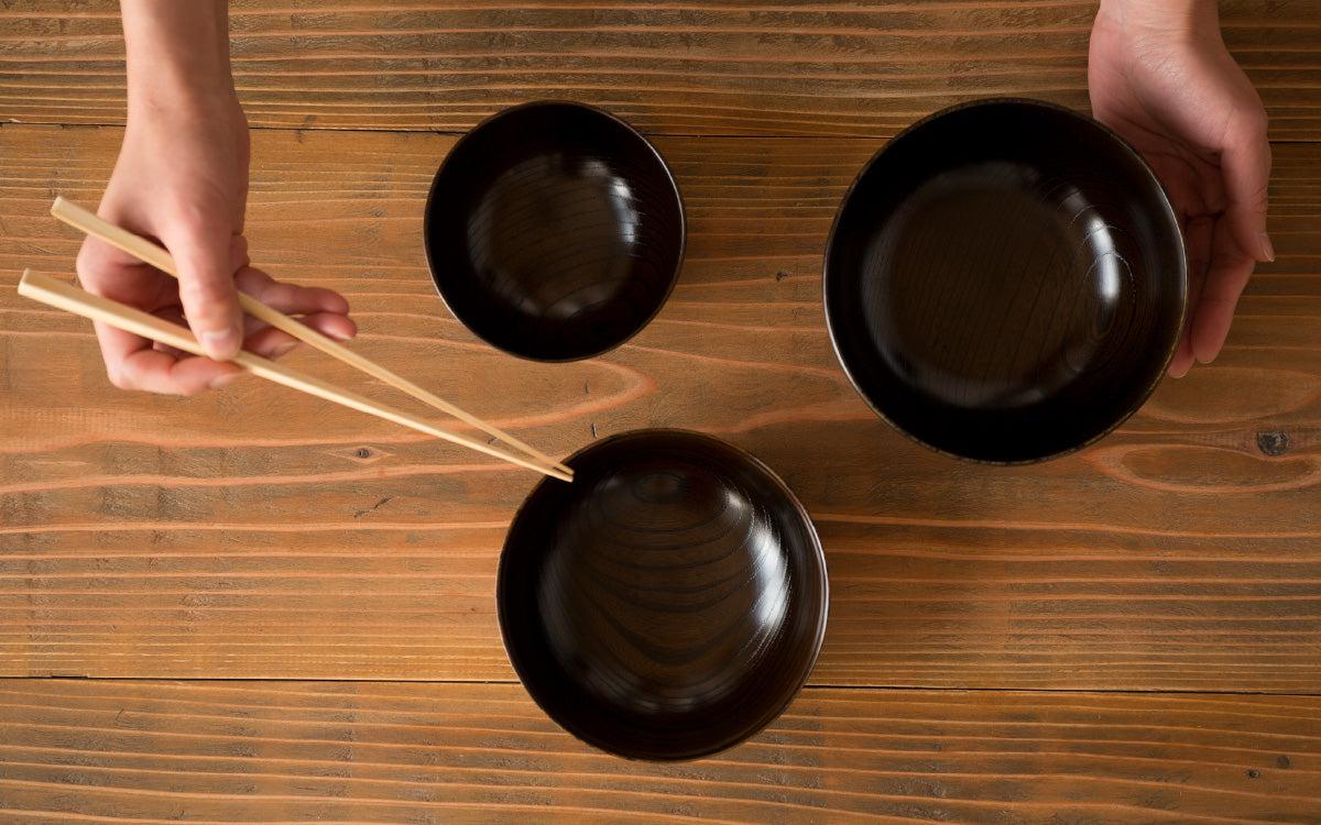 【再入荷】ろくろ挽きの欅の丼椀｜黒拭き漆